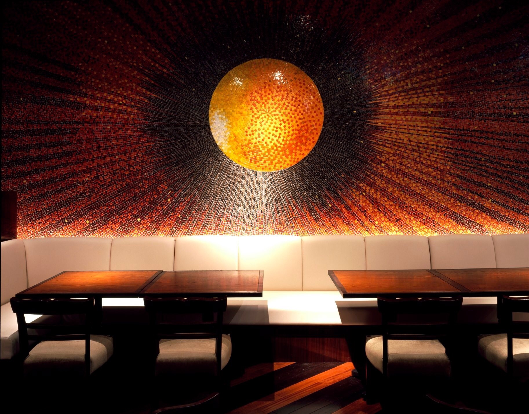 板屋さんのレッドブル Red Bull Basement Gallery